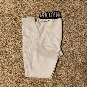 SOLD grey gymshark flex legging - size S